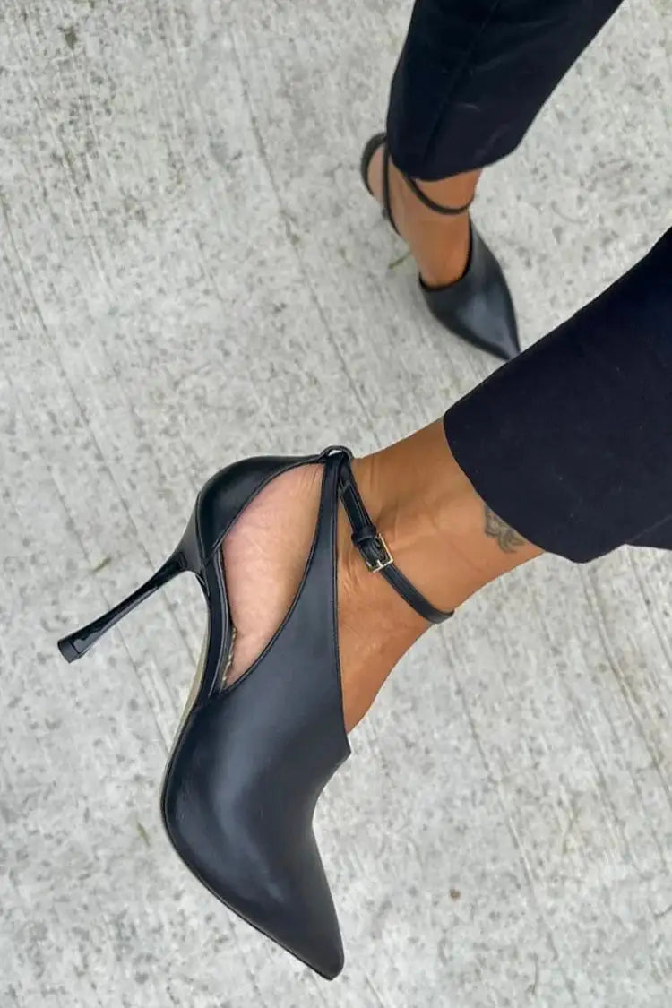 Iris | Tacones Negros con Hebilla