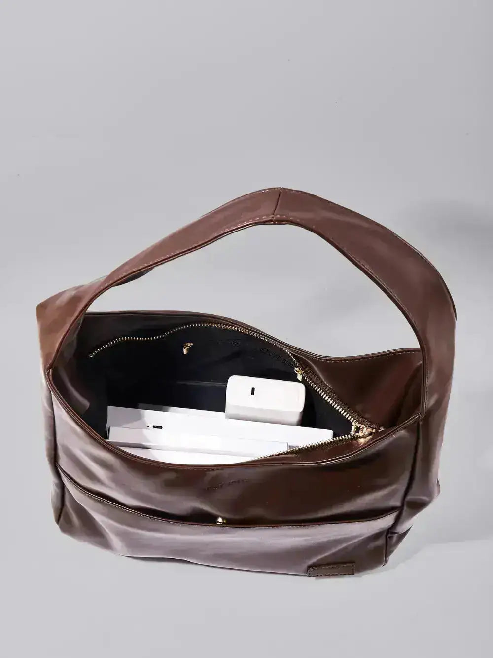 Noir Essence | Bolso Estructurado Negro Satinado