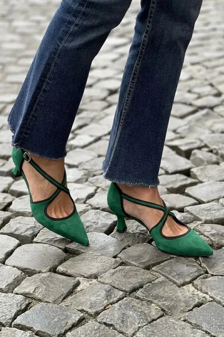 Amparo | Tacones Caqui con Hebilla