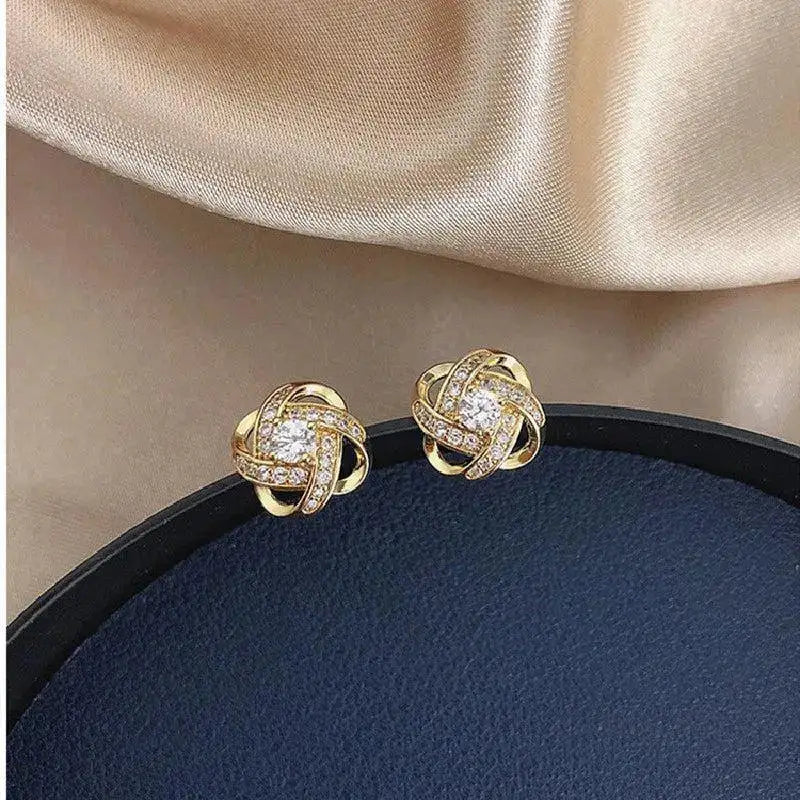 Lourdes | Pendientes Dorados de Espiral con Cristales