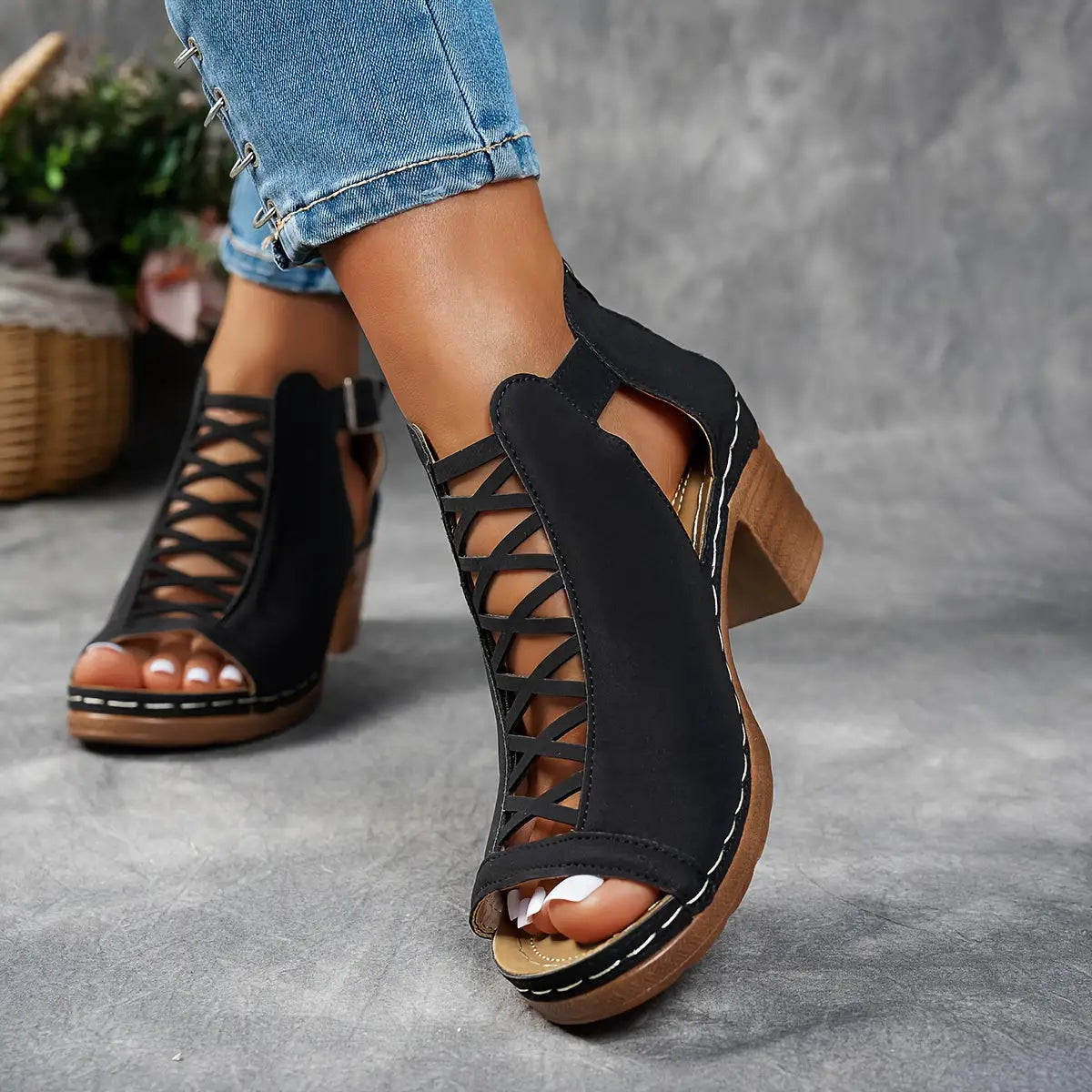 Nessa | Sandalias de Tacón con Tejido de Rejilla