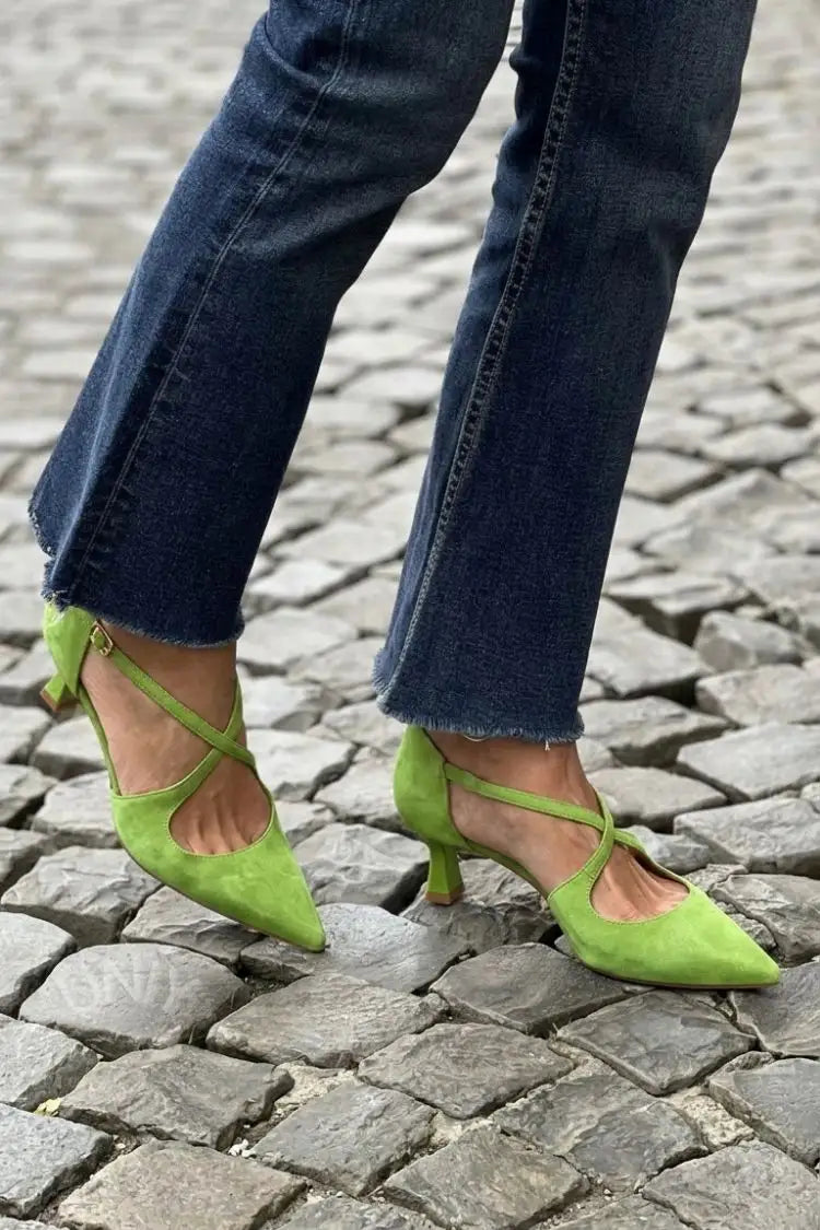 Amparo | Tacones Caqui con Hebilla