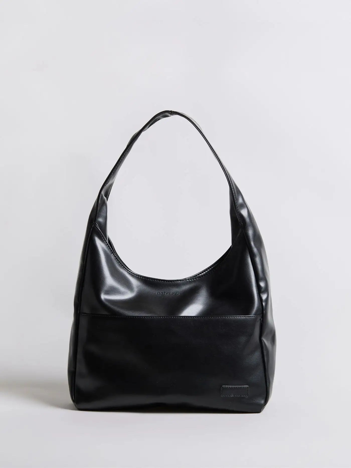 Noir Essence | Bolso Estructurado Negro Satinado