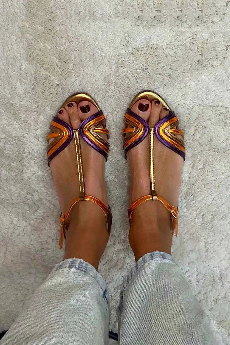 Adela | Sandalias Doradas con Hebilla