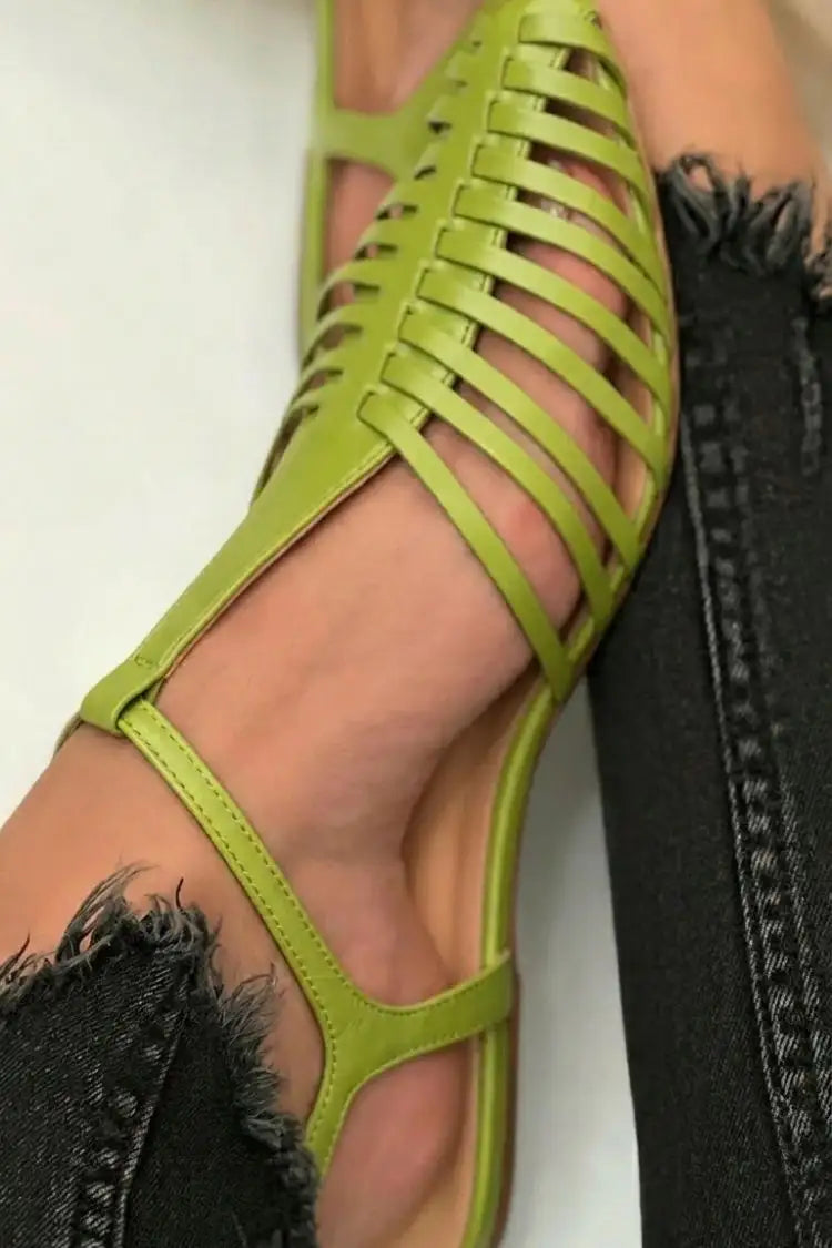 Emilia | Sandalias Negras con Correa