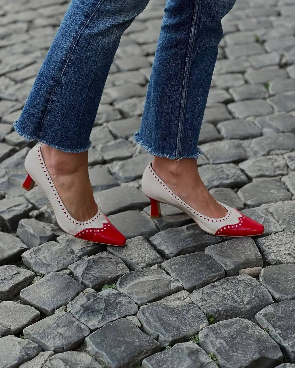 Dana | Tacones Medios Elegantes Colorblock con Recortes y Punta