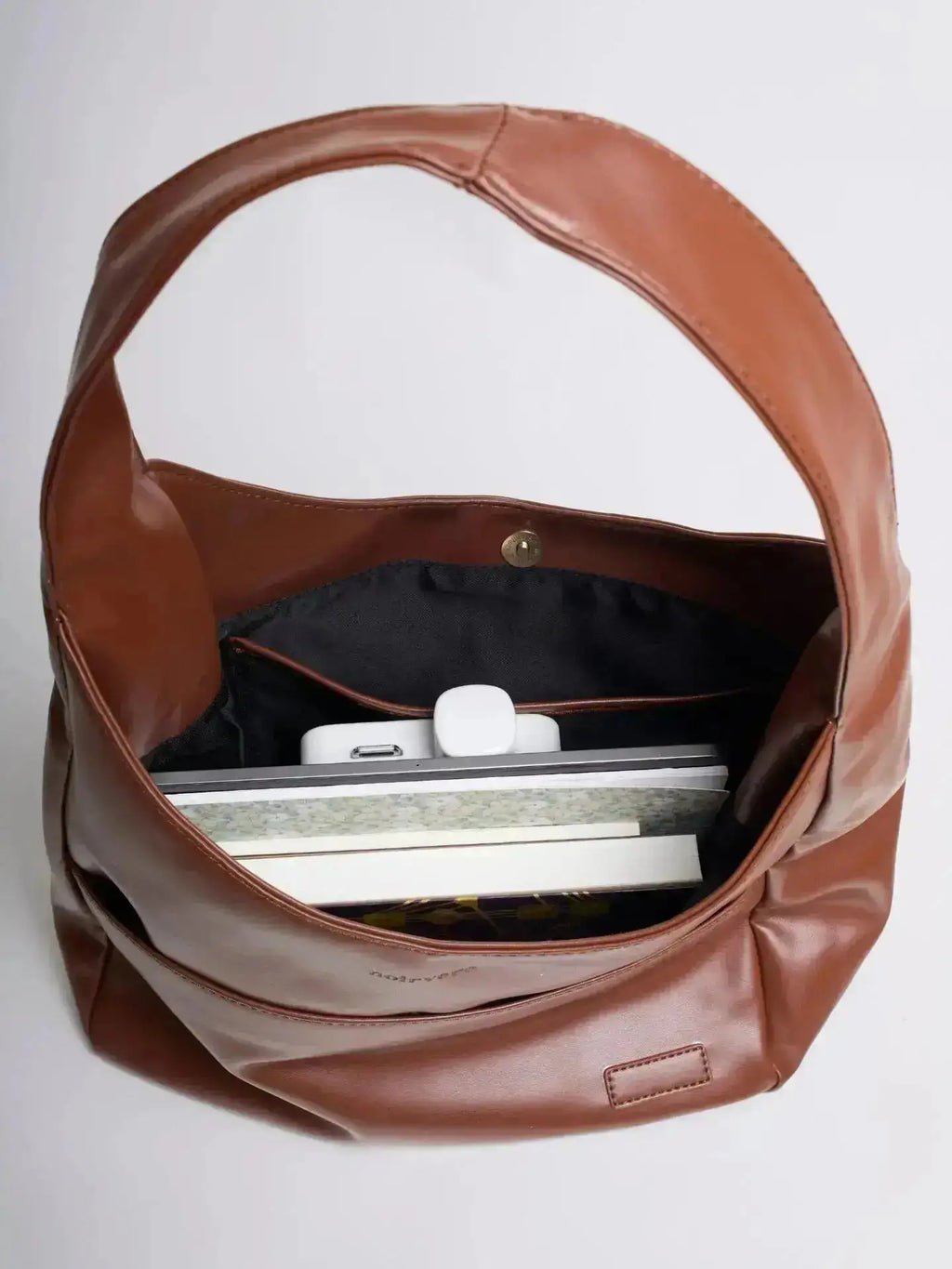 Noir Essence | Bolso Estructurado Negro Satinado