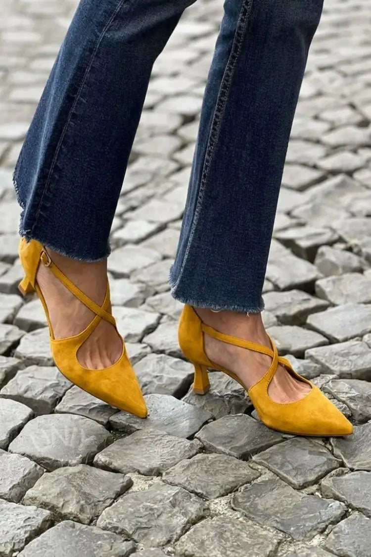 Amparo | Tacones Caqui con Hebilla