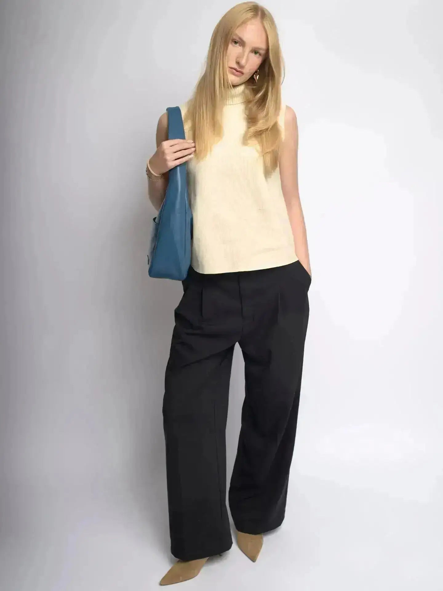 Noir Essence | Bolso Estructurado Negro Satinado