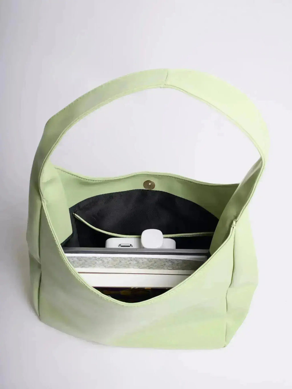 Noir Essence | Bolso Estructurado Negro Satinado