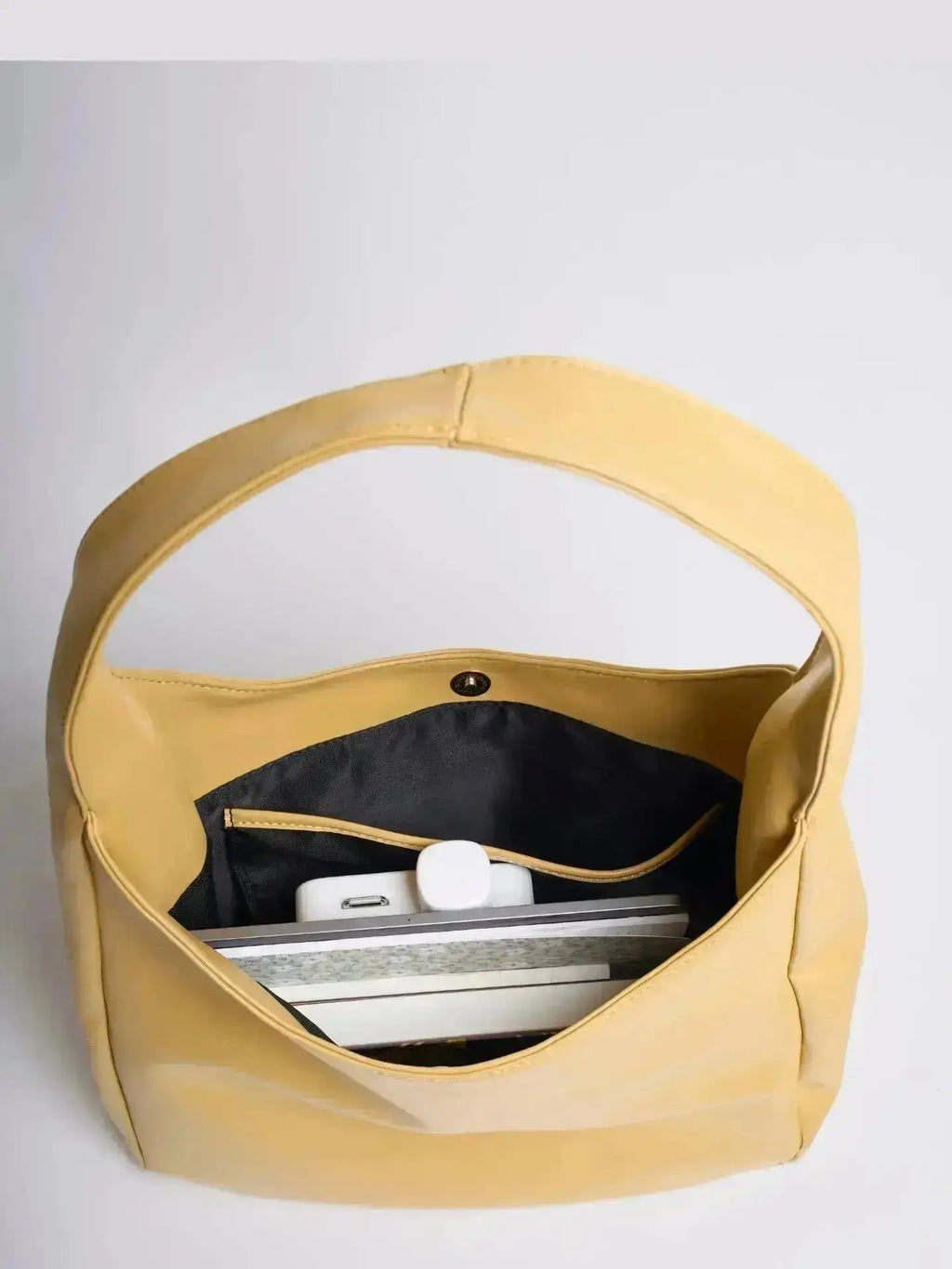 Noir Essence | Bolso Estructurado Negro Satinado
