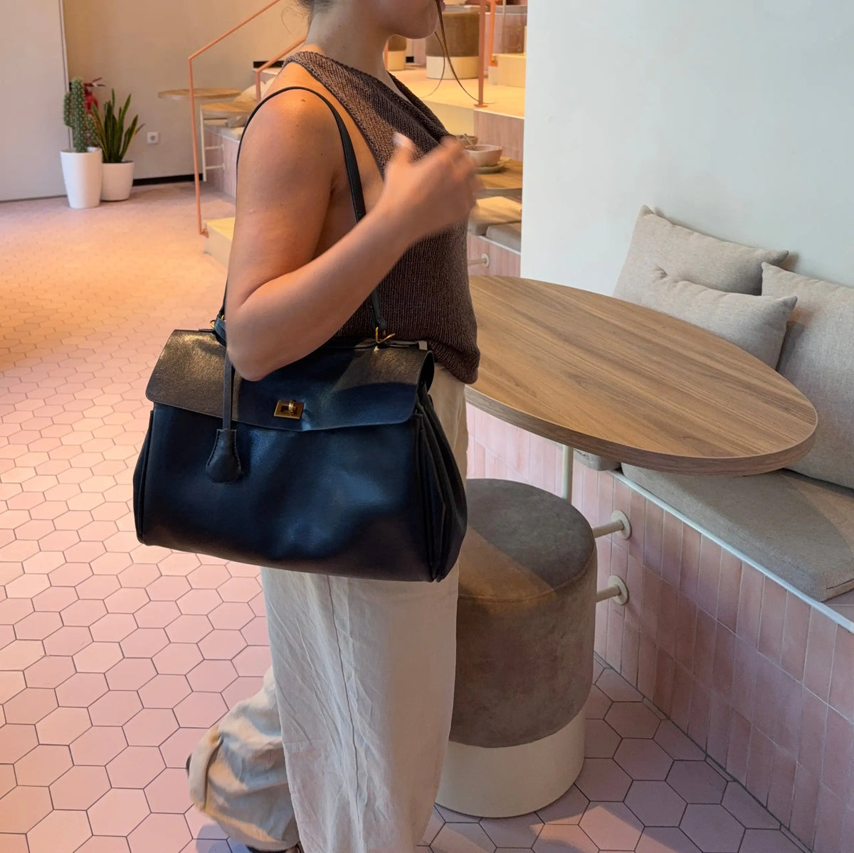 Ciara | Bolso de Mano Vintage con Herrajes Dorados