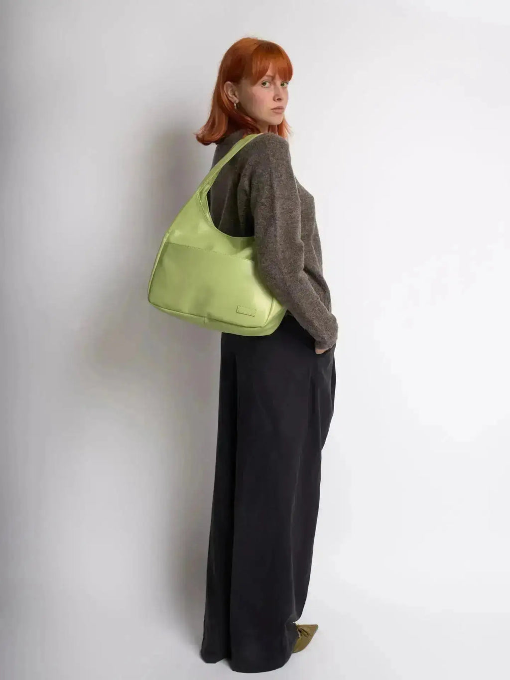 Noir Essence | Bolso Estructurado Negro Satinado