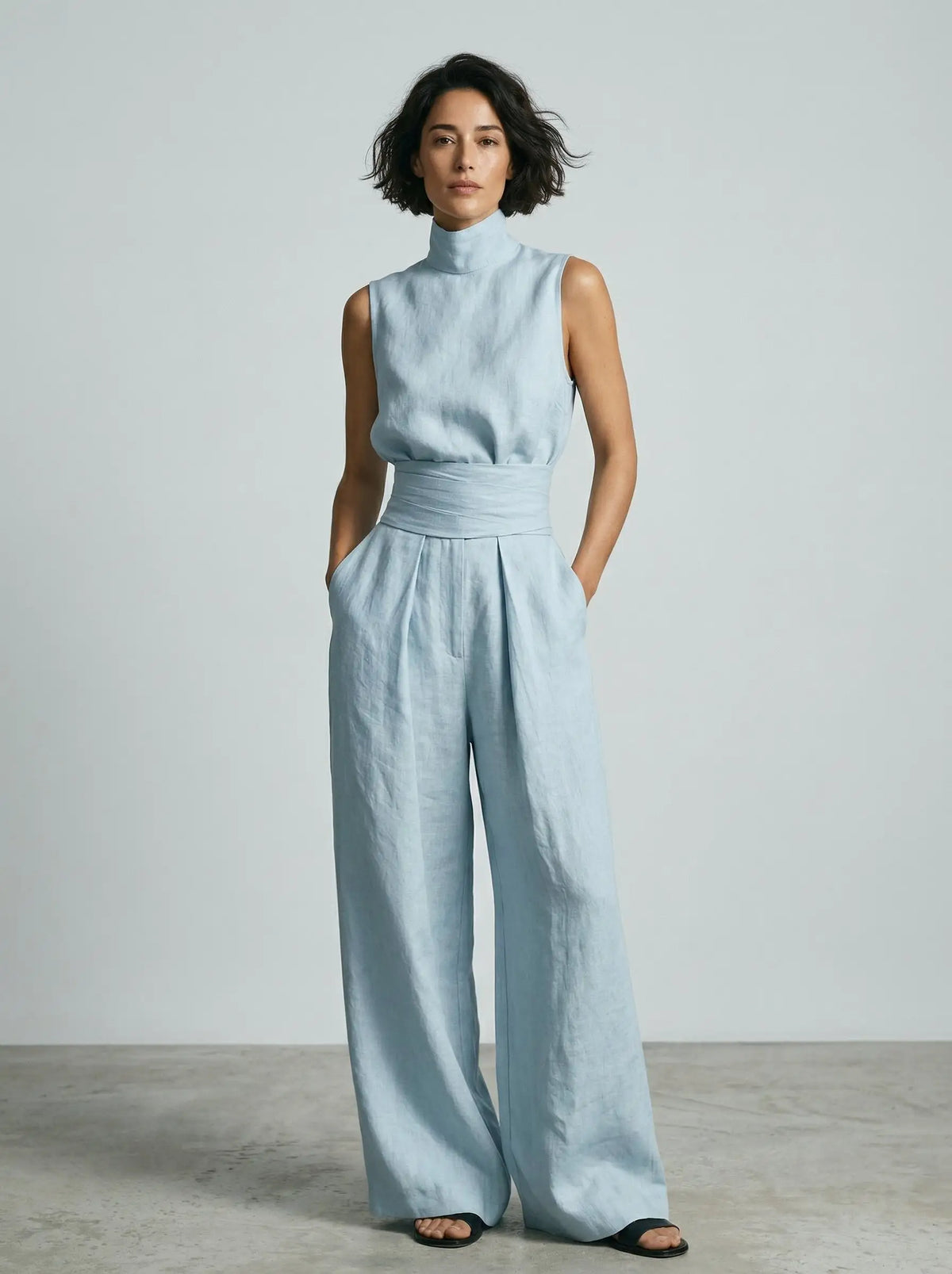 Nuria | Conjunto Minimalista de Blusa sin Mangas