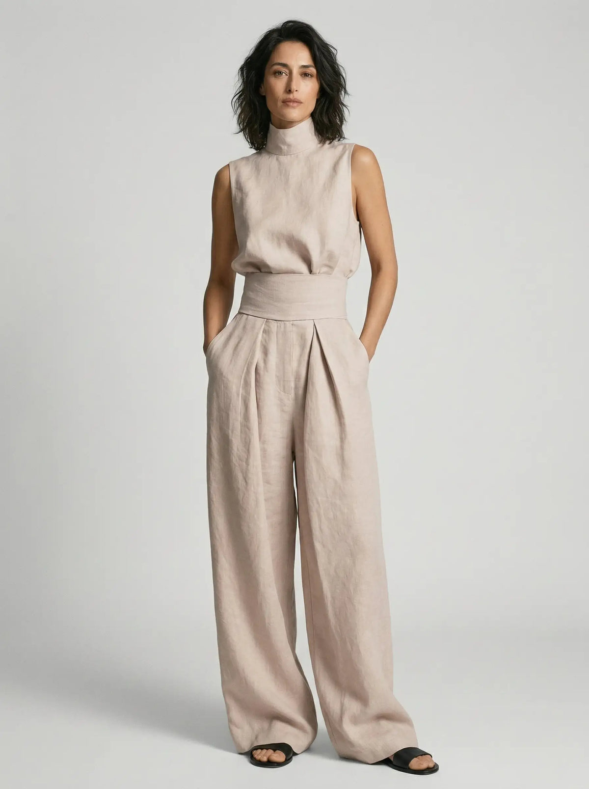 Nuria | Conjunto Minimalista de Blusa sin Mangas