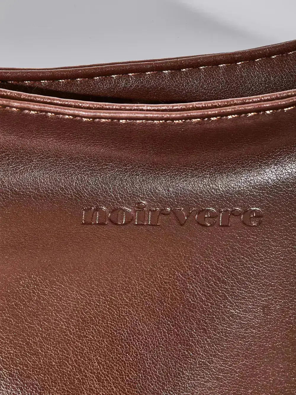 Noir Essence | Bolso Estructurado Negro Satinado