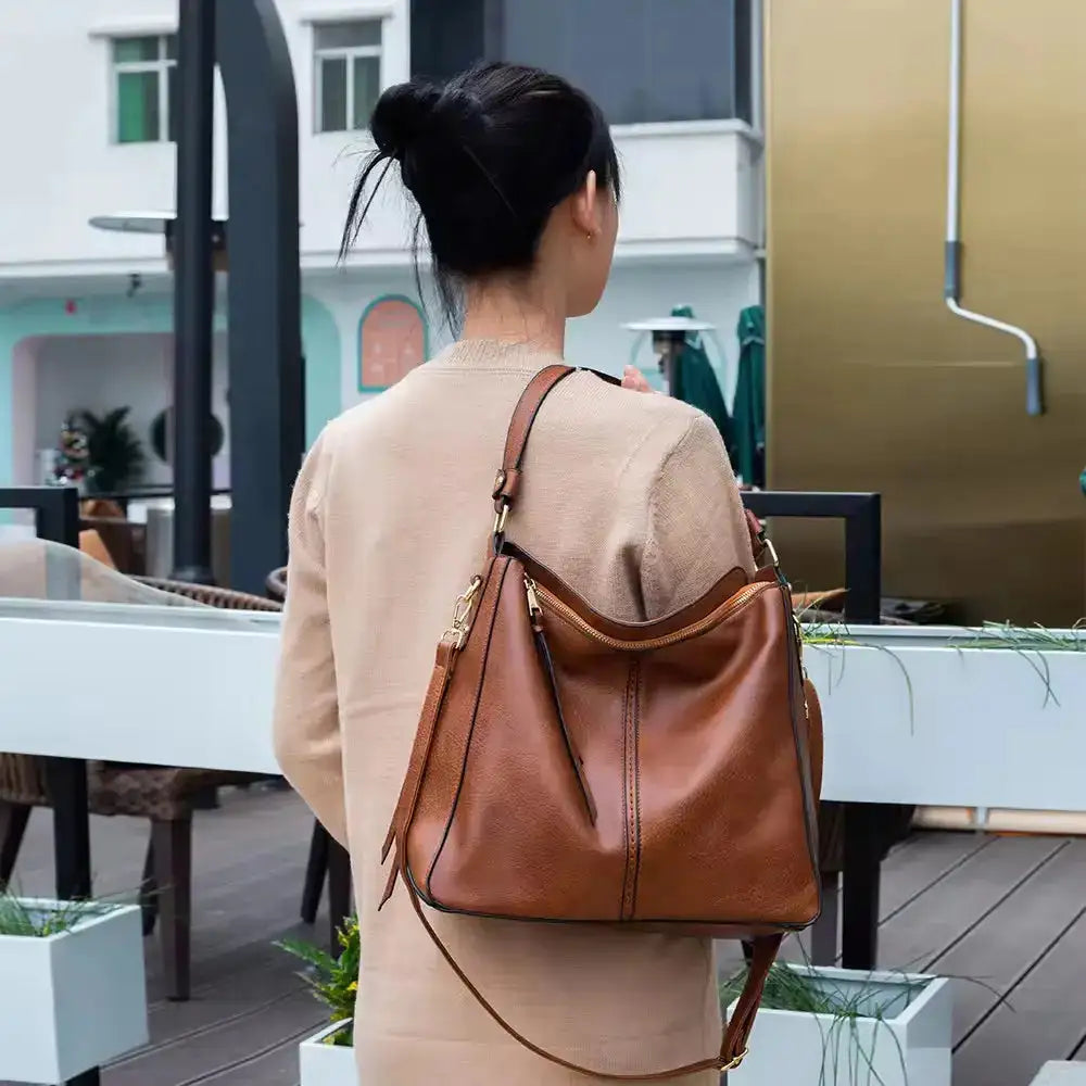Chiara | Bolso Hobo de Piel de Lujo Antirrobo con Cartera Pequeña