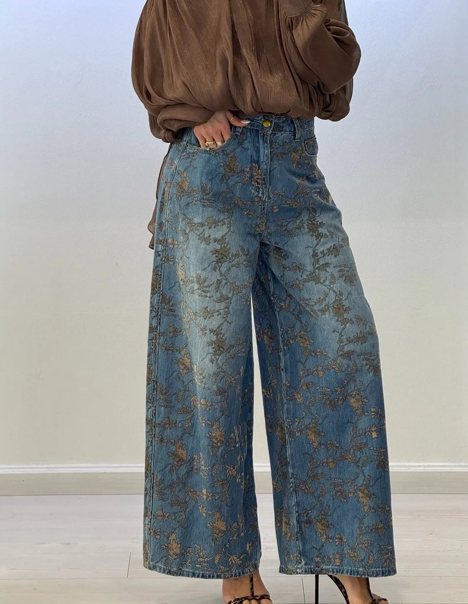 Emily | Vaqueros Wide Leg con Estampado Floral