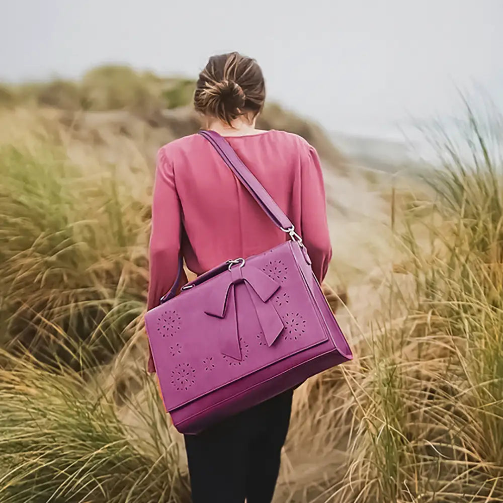 Lila | Bolso tipo Cartera de Mano