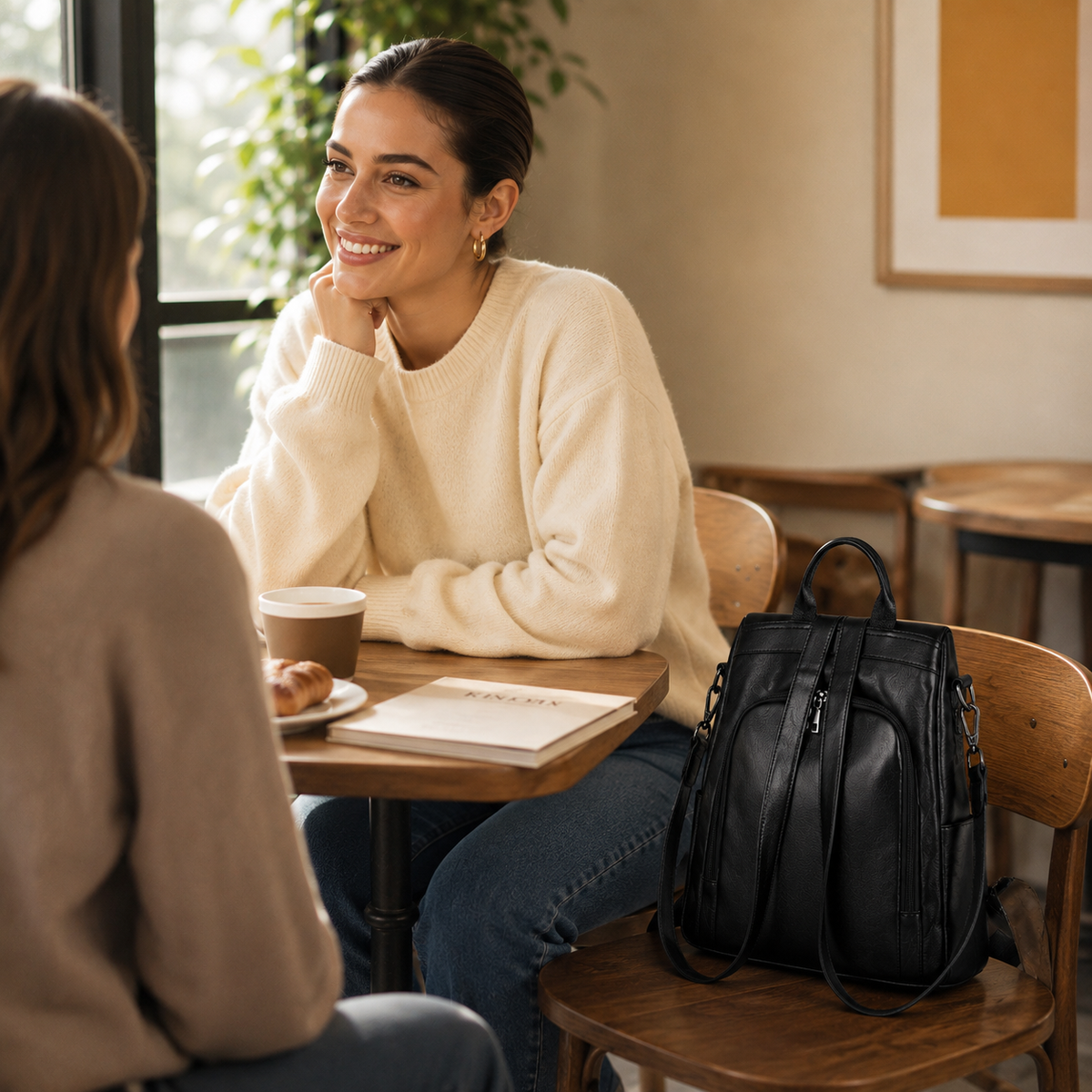 Celia | Mochila Convertible de Piel Sintética