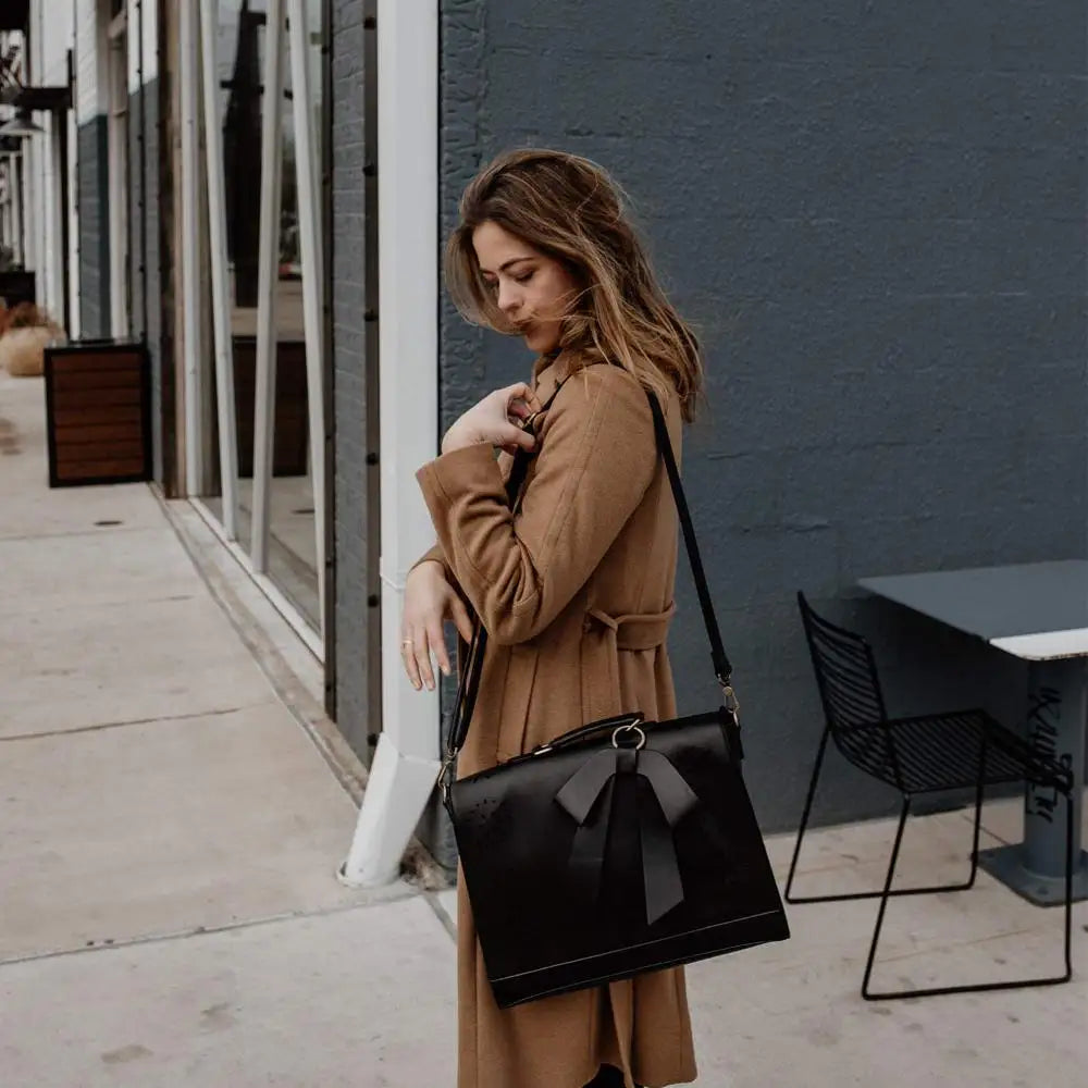 Lila | Bolso tipo Cartera de Mano