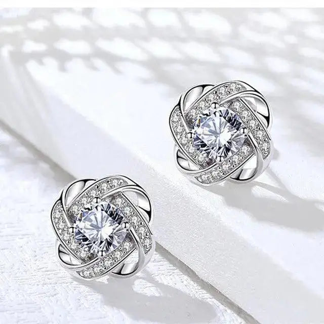 Lourdes | Pendientes Dorados de Espiral con Cristales