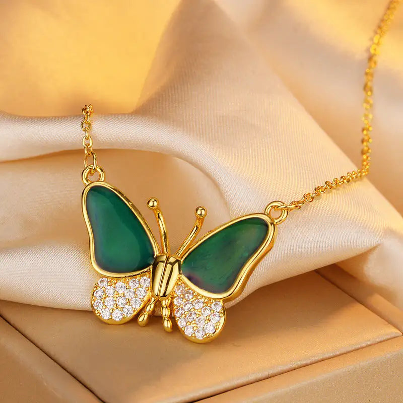 Adaina™ | Collar con Detalles de Color