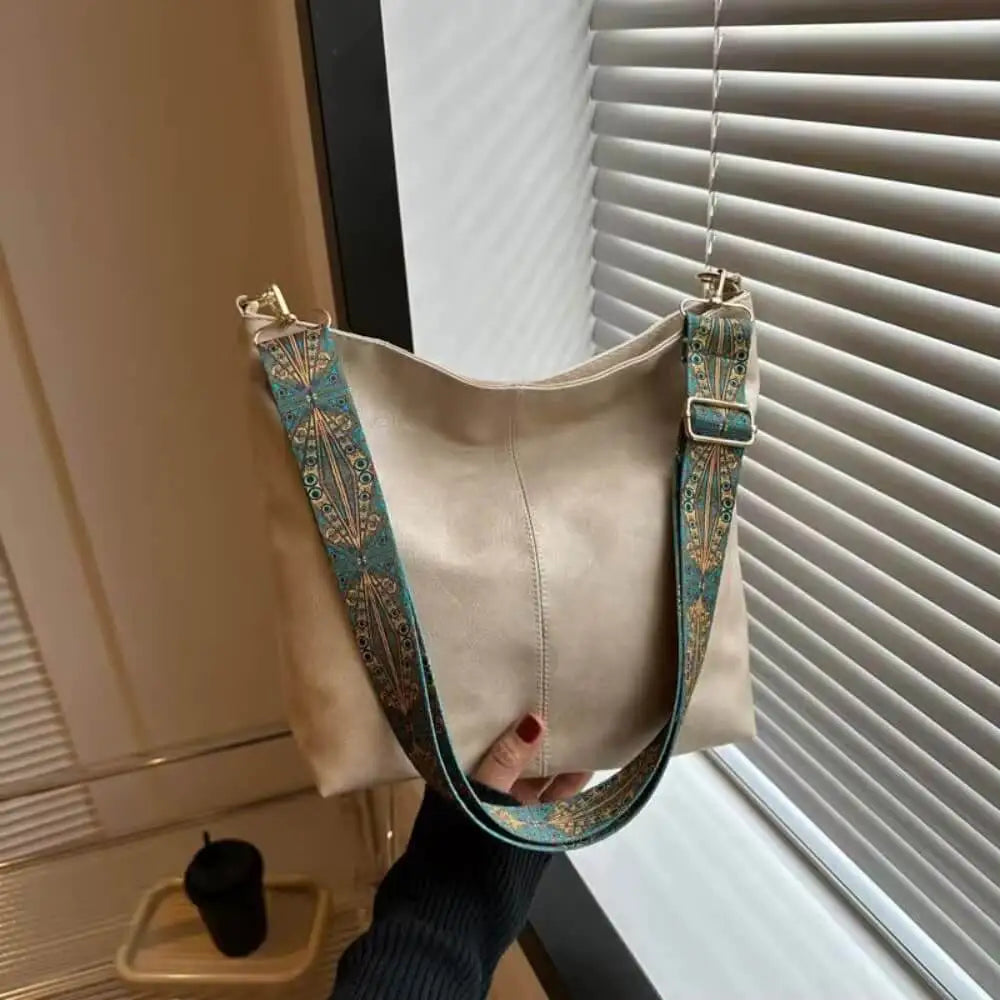 Cecilia | Bolso de Hombro con Correa Étnica Ancha
