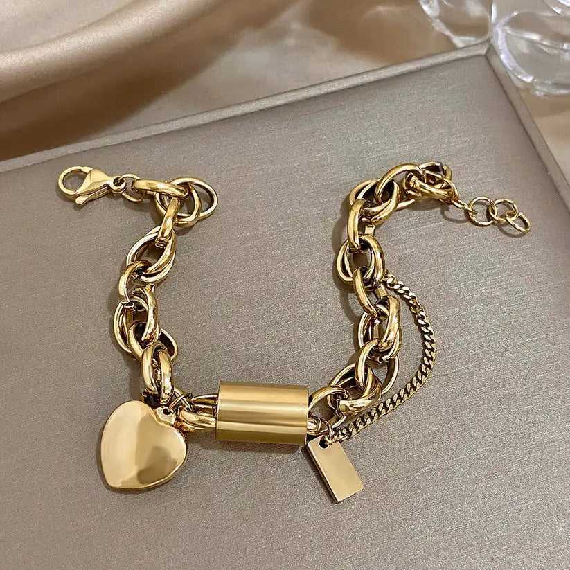 Guadalupe | Pulsera con Dije de Corazón Dorado