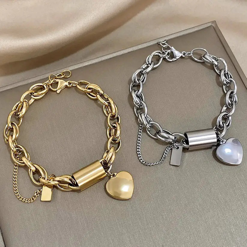 Guadalupe | Pulsera con Dije de Corazón Dorado