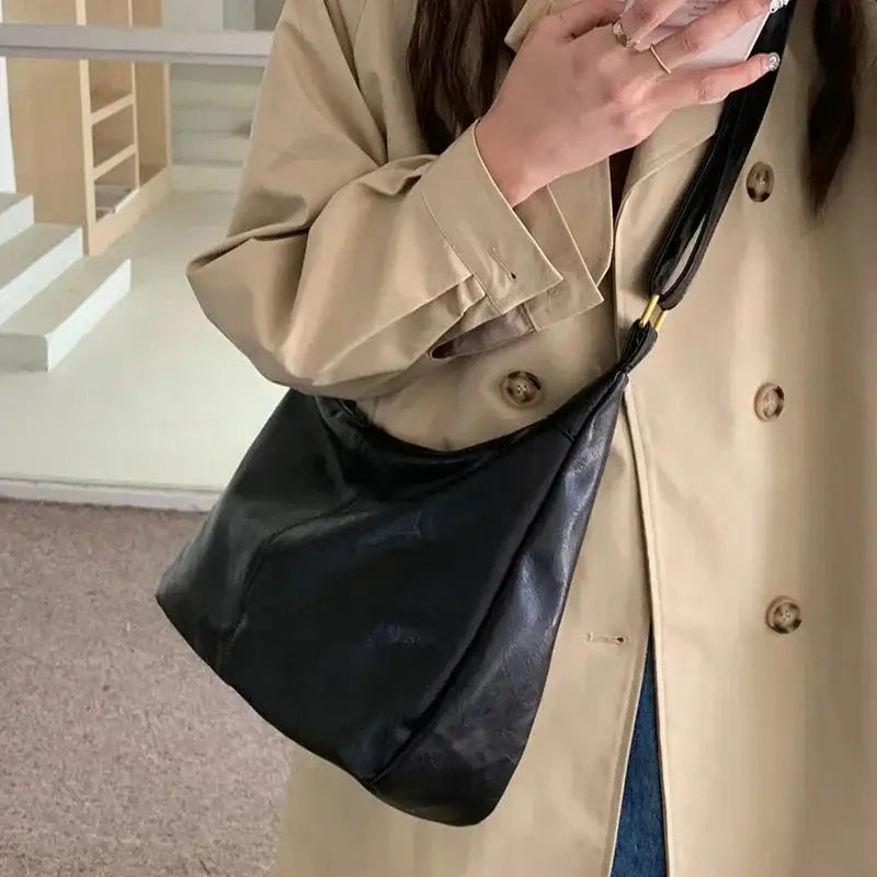 Cloe | Bolso de Mano Marrón de Estilo Casual