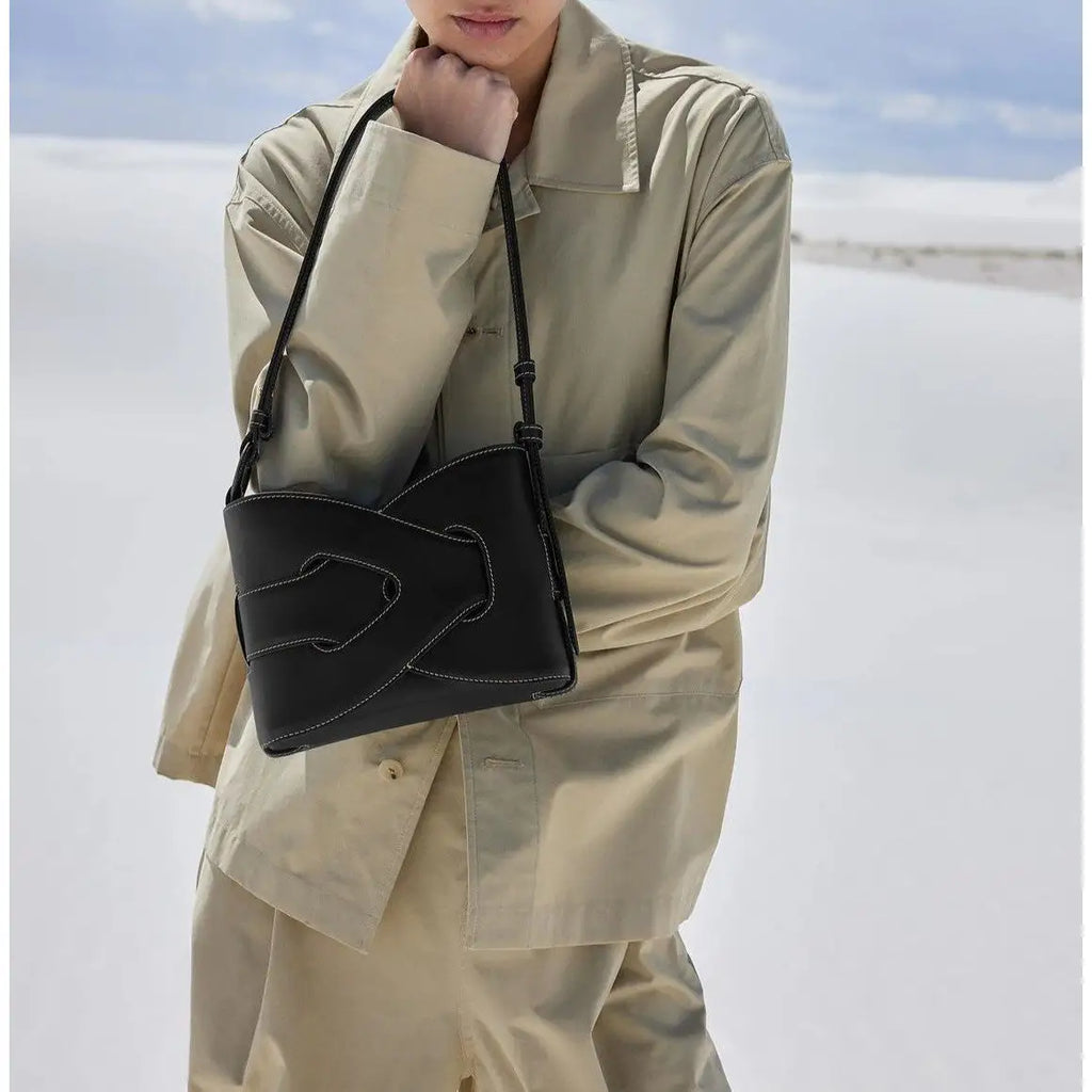 Vera | Bolso de Mano con Frontal Geométrico