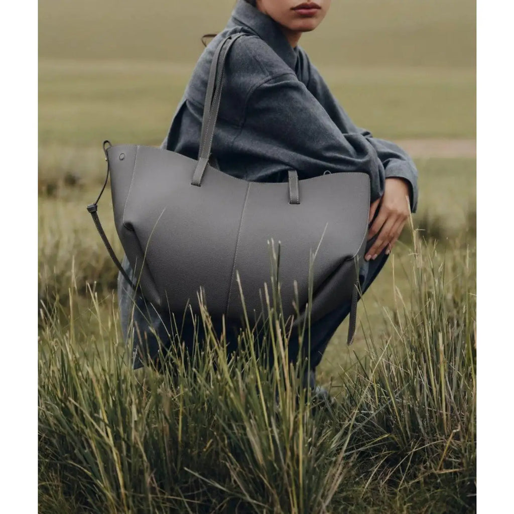Riosa | Bolso Shopper Amplio con Cordones Laterales