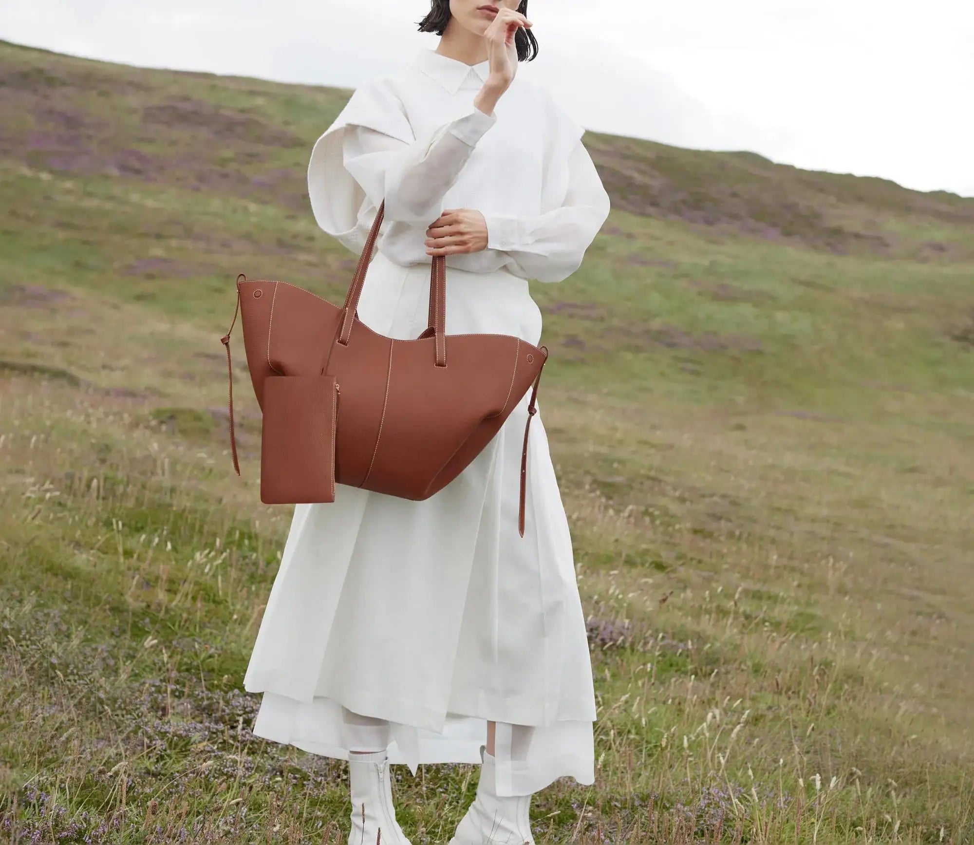 Riosa | Bolso Shopper Amplio con Cordones Laterales