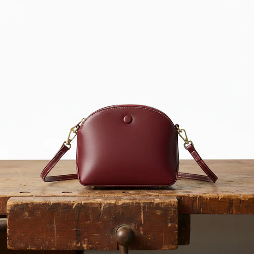 Amalia | Bolso Lateral Retro Compacto y Práctico