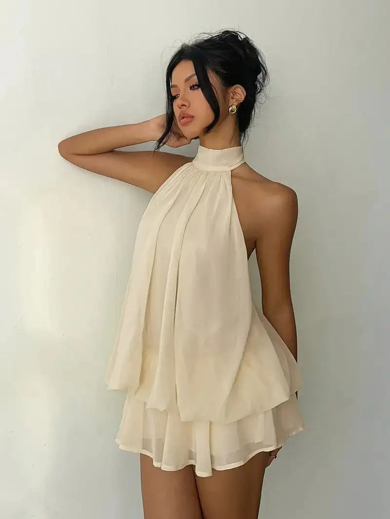 Zoa | Margot Mini Vestido Halter con Espalda Descubierta y Movimiento