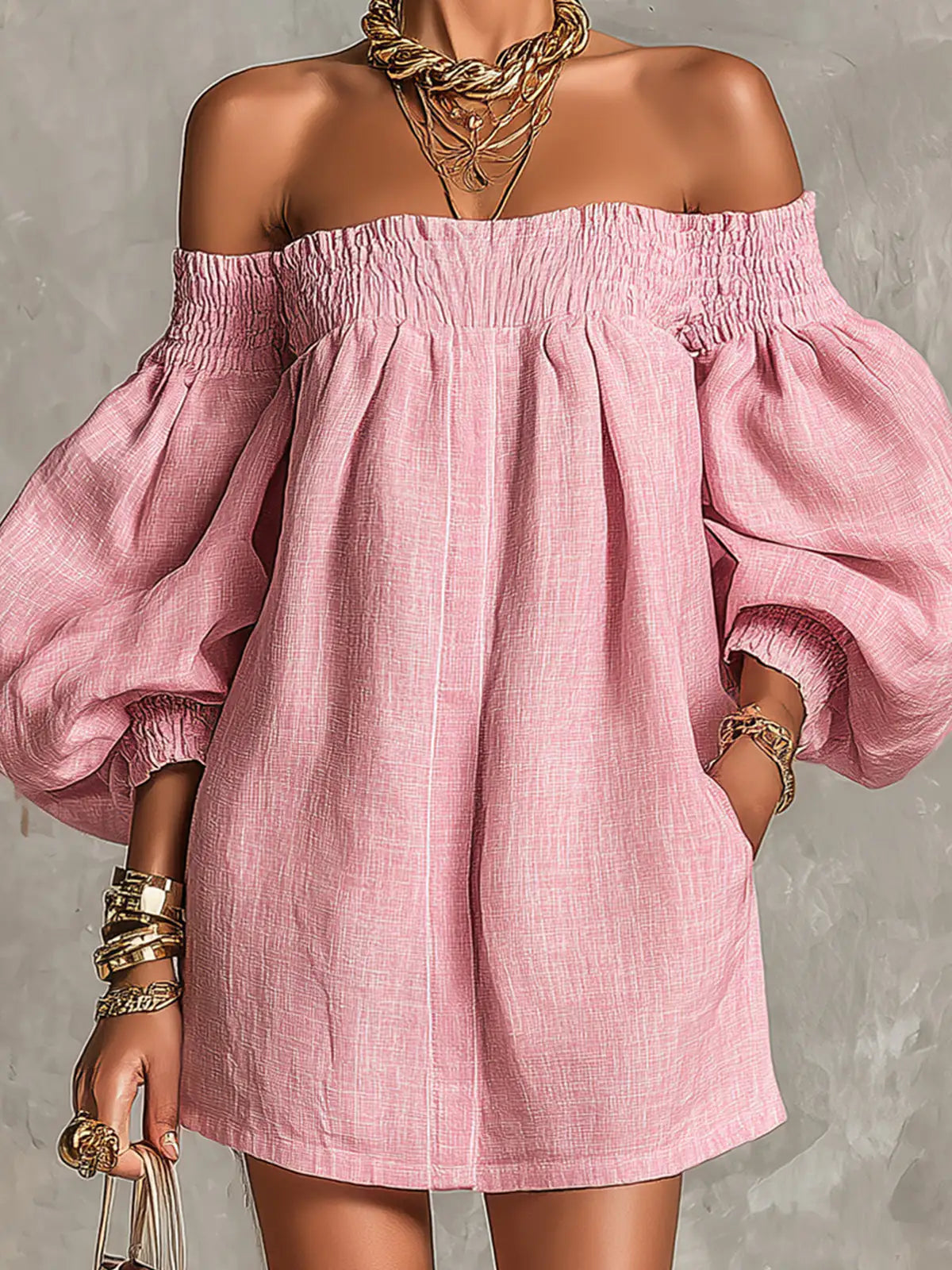 Violette | Vestido mini de silueta trapezoidal rosa con mangas farol y hombros descubiertos