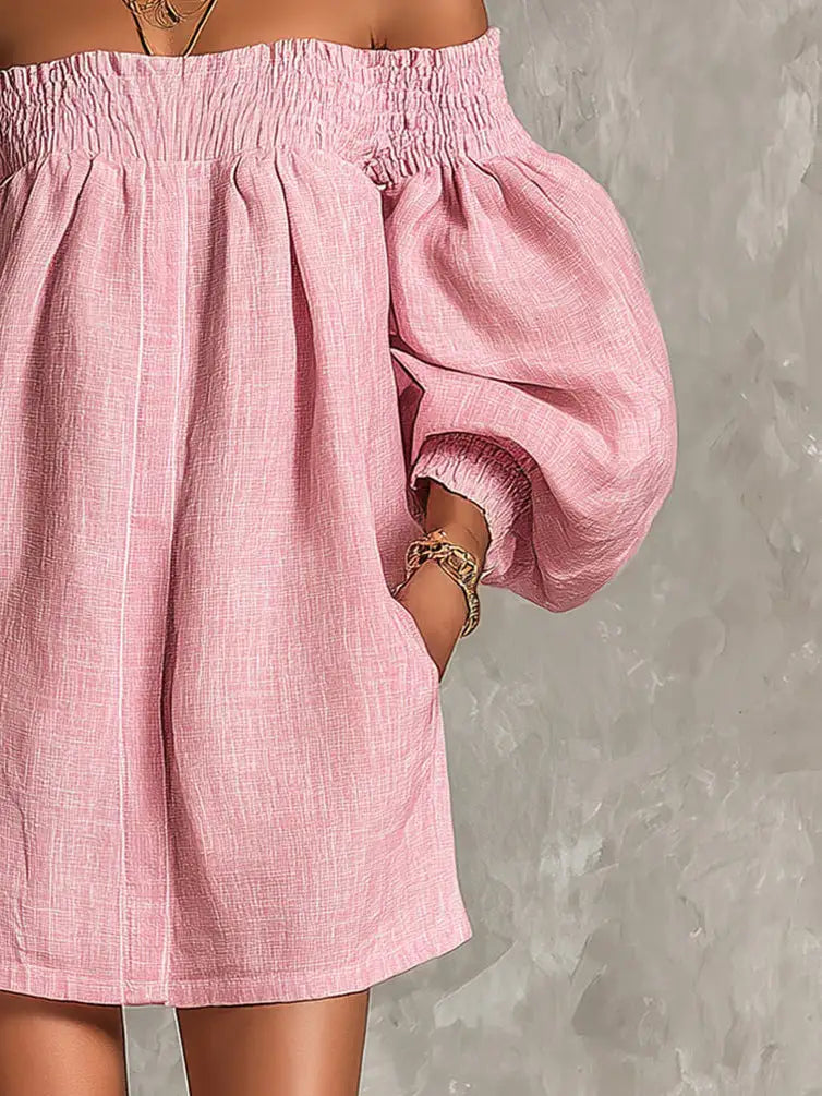 Violette | Vestido mini de silueta trapezoidal rosa con mangas farol y hombros descubiertos