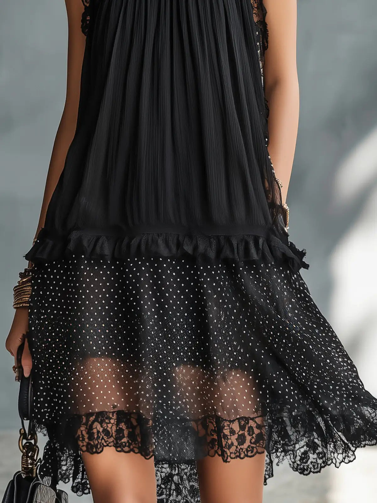 Pauline | Mini Vestido Transparente a Lunares con Volante y Borde en Encaje Negro