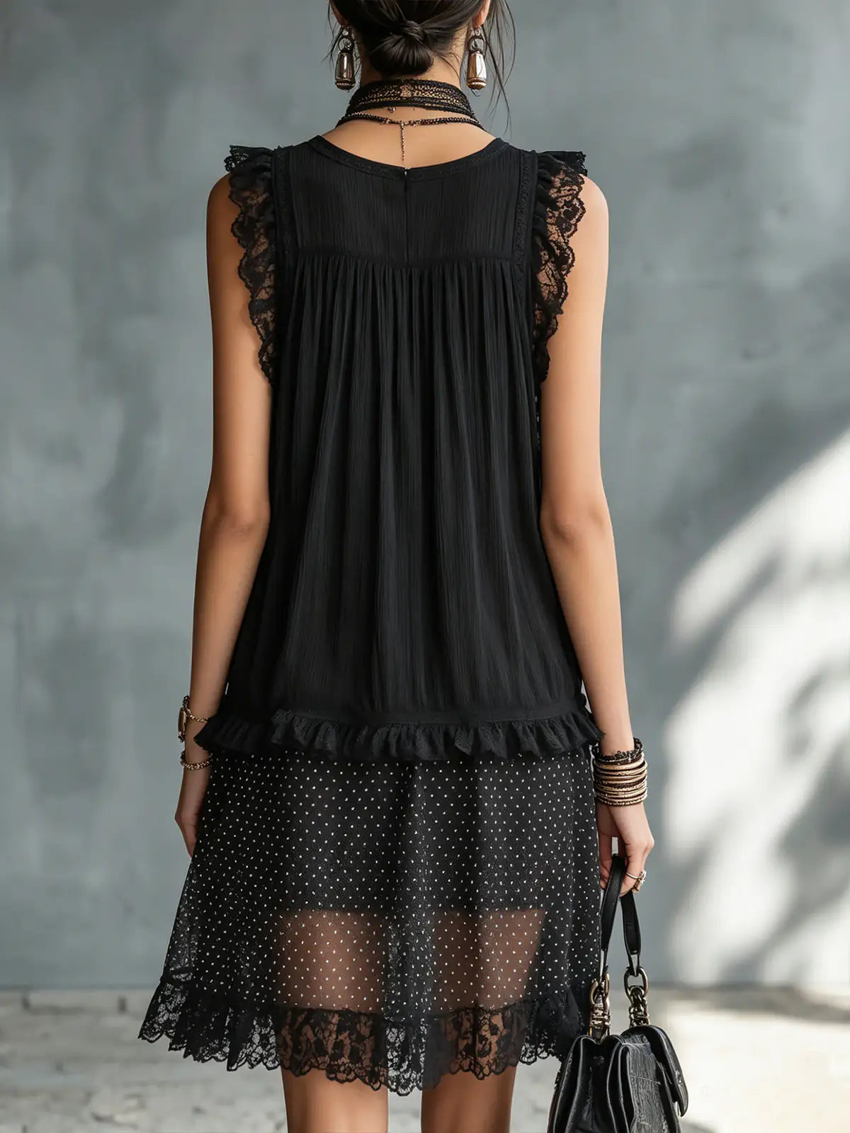 Pauline | Mini Vestido Transparente a Lunares con Volante y Borde en Encaje Negro