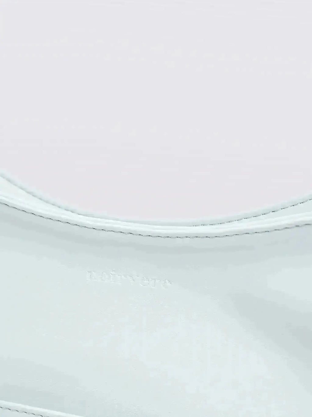 Noir Essence | Bolso Estructurado Negro Satinado
