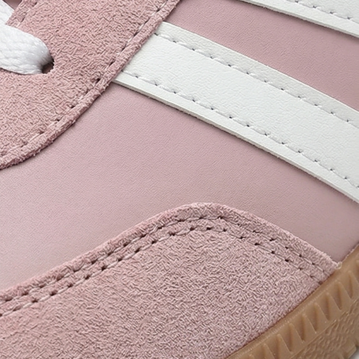 Amalia | Zapatilla Retro Acolchada