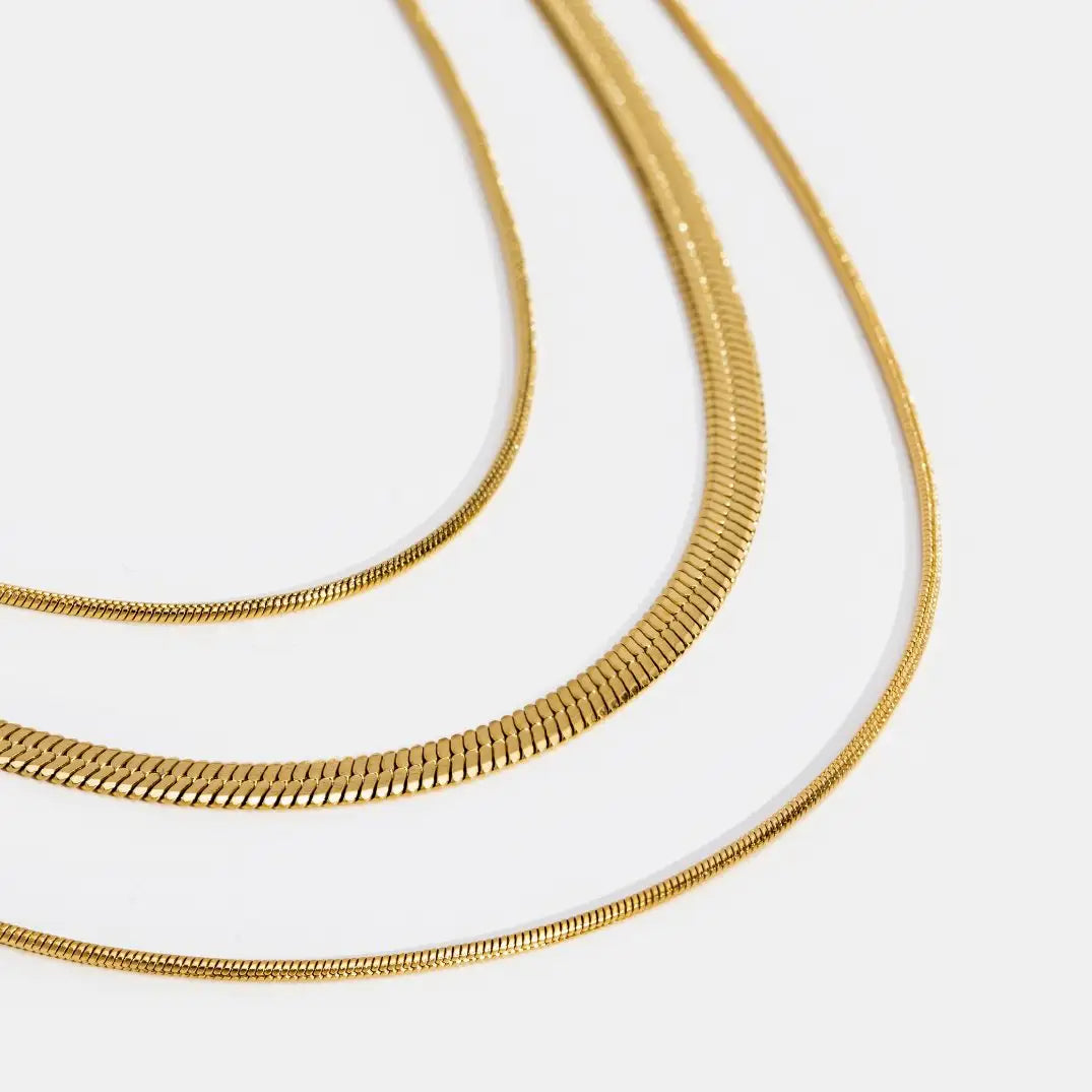 Cadena dorada artesanal de mujer — Sere | Collar de Mujer