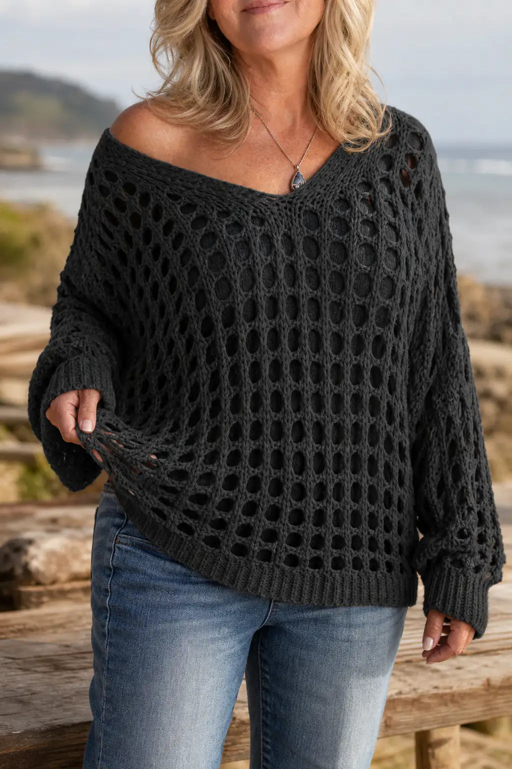 Fuencisla | Jersey Oversize Calado con Hombros Descubiertos