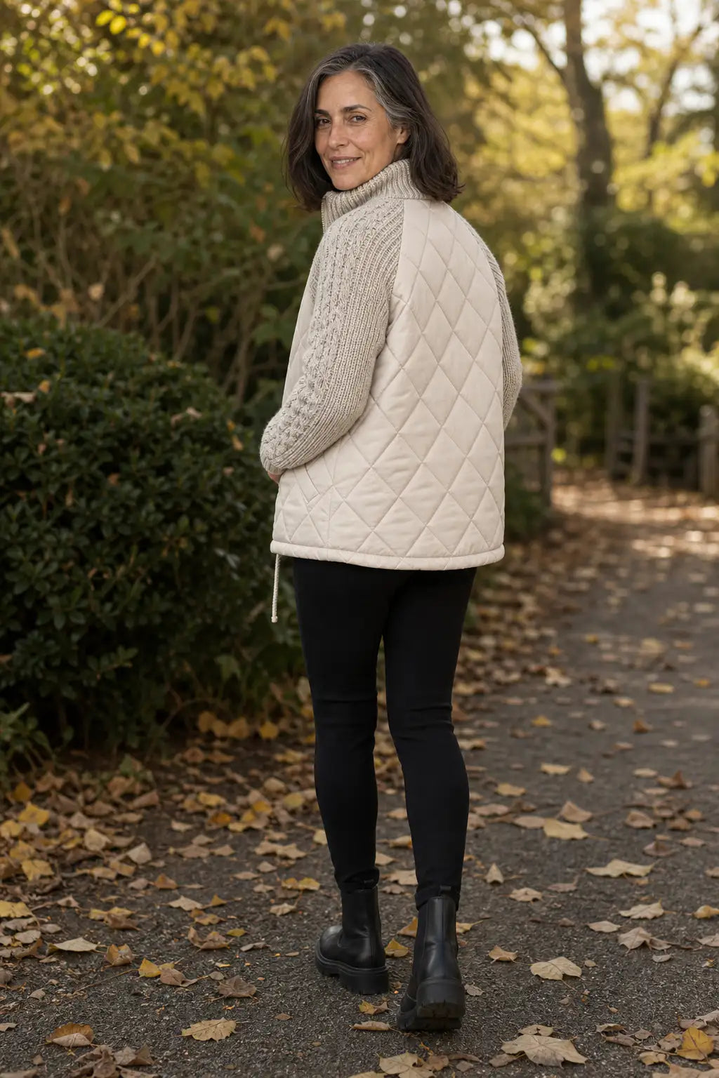 Perpetua | Chaqueta Acolchada con Paneles de Punto