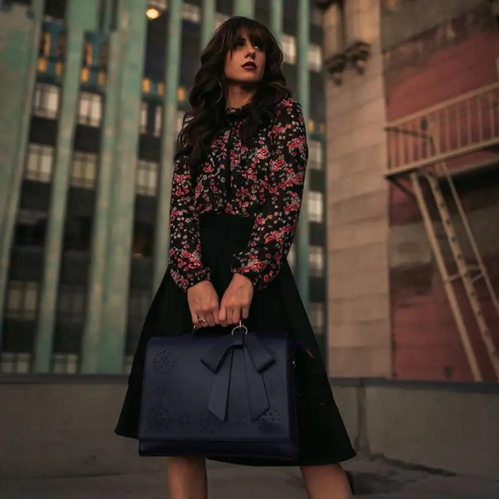 Lila | Bolso tipo Cartera de Mano