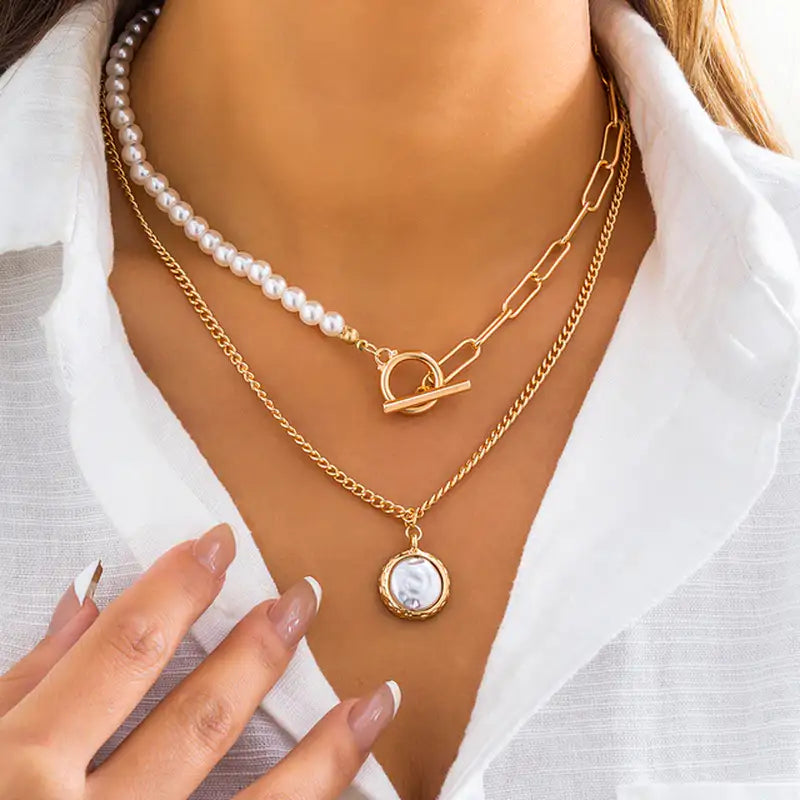 Celina | Collar de Perlas en Capas con Tonos Dorados
