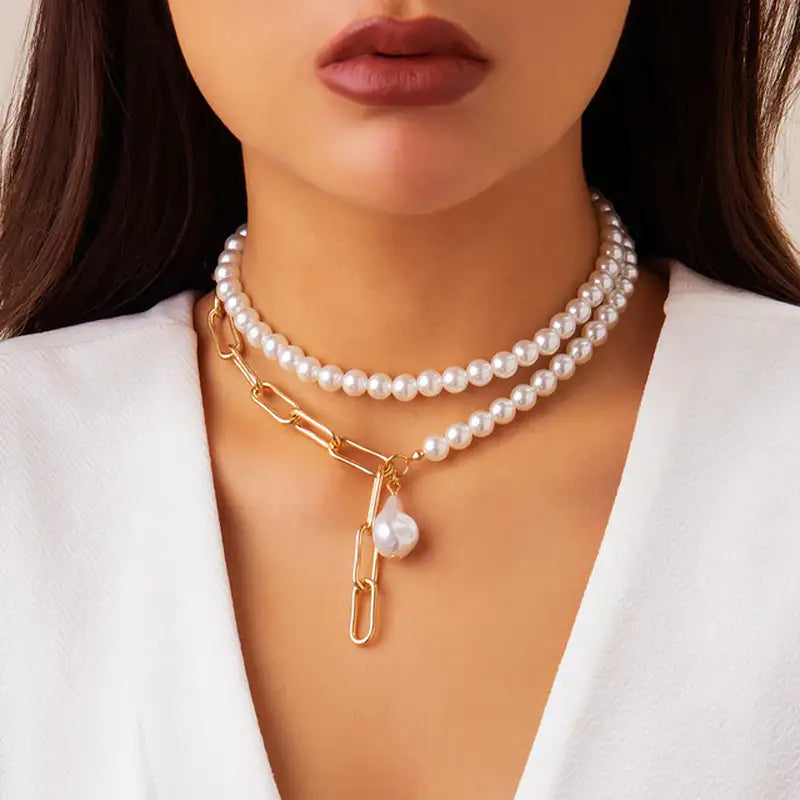 Celina | Collar de Perlas en Capas con Tonos Dorados