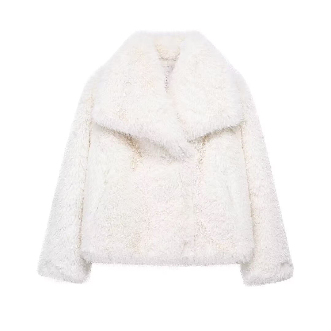 Vicenta | Chaqueta Corta de Pelo con Cuello Ancho