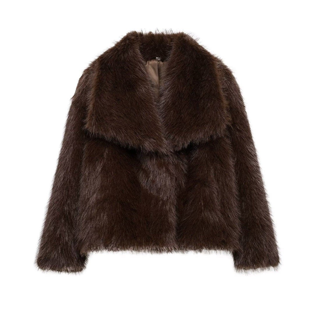 Vicenta | Chaqueta Corta de Pelo con Cuello Ancho